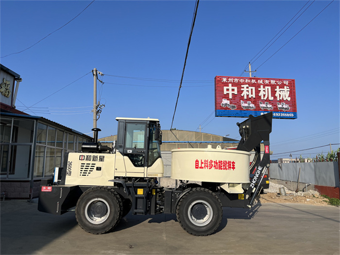 自上料混凝土攪拌車（全液壓）