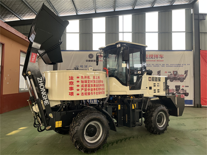 自上料混凝土搅拌车（全液压）