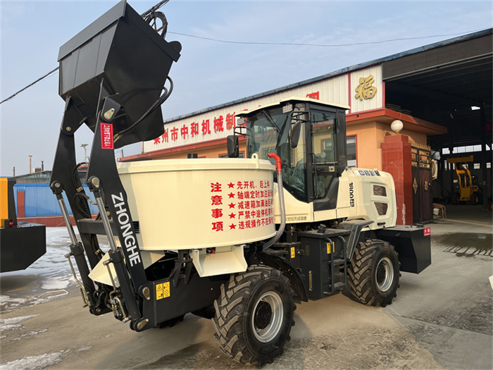 自上料混凝土搅拌车（全液压）