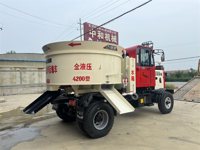 混凝土攪拌運輸車（四不像）